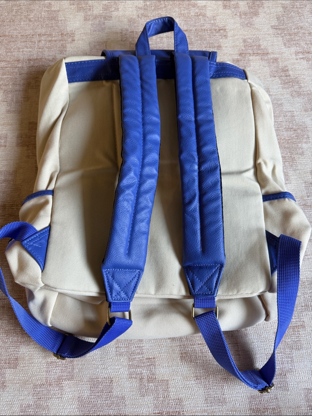 Disney Loungefly Tangled Rapunzel and Flynn Full size Slouch Backpack - Picture 7 of 7